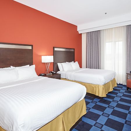 Holiday Inn Express And Suites Columbia University Area By Ihg Екстер'єр фото
